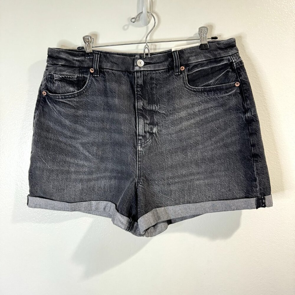 NWT American Eagle Curvy Mom Short Size 14 / 32W Black Denim Cuffed Stretch - Picture 2 of 11